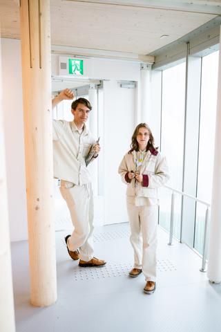 Boty od PRESTIGE z koňakové kůže zajišťují pohodlí pracovníků pavilonu a reprezentují českou kvalitu na EXPO 2025 v Ósace, @Kancelář generálního komisaře, EXPO 2025, Světlana Mašková