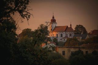 Kostel sv. Petra a Pavla pochází z druhé čtvrtiny 12. století, svou současnou podobu získal v roce 1772, ©Plzeňský kraj